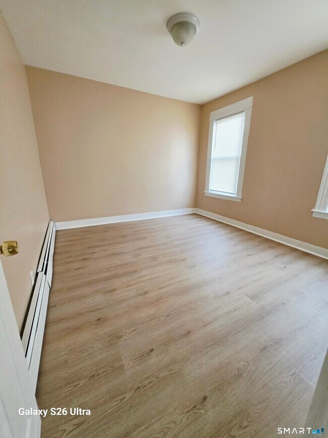 Building Photo - 124 Southview St