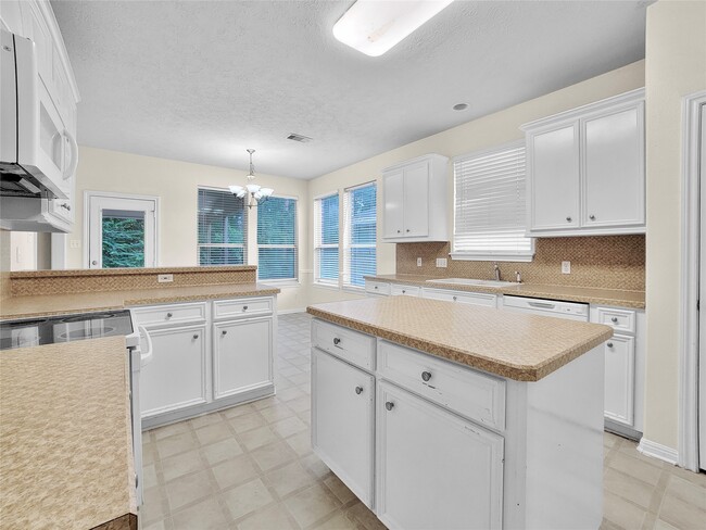 Building Photo - 3522 White Oak Point Dr