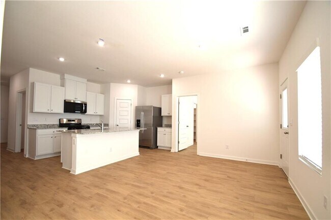 Building Photo - 3071 Laredo Ln