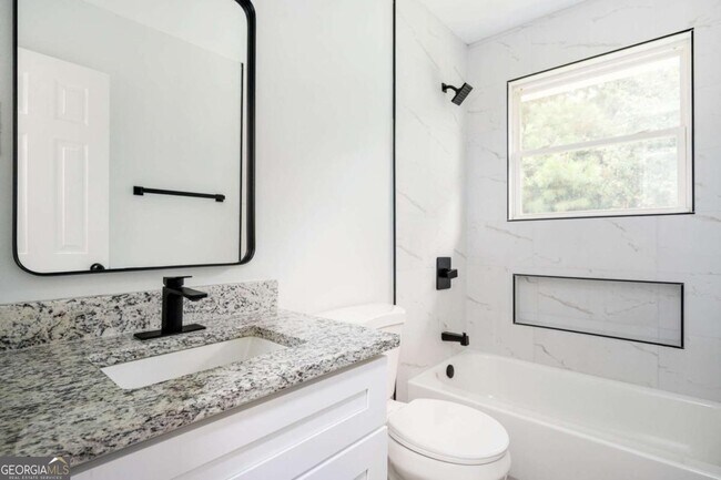 Building Photo - 3801 Hogan Rd SW