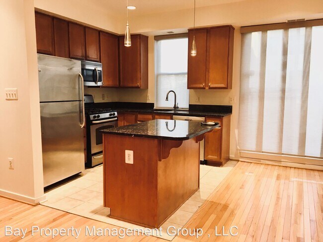 Building Photo - 3 br, 2.5 bath House - 118 Station North Mews