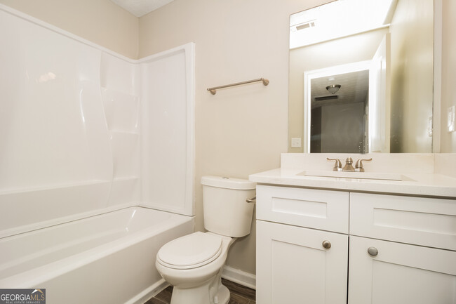 Building Photo - 7092 Littlebrook Way