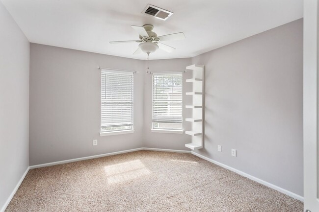 Building Photo - Spacious Kiln Creek Home with Smart Tech, ...