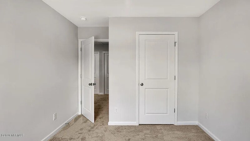 Building Photo - 5336 Black Oak Ct