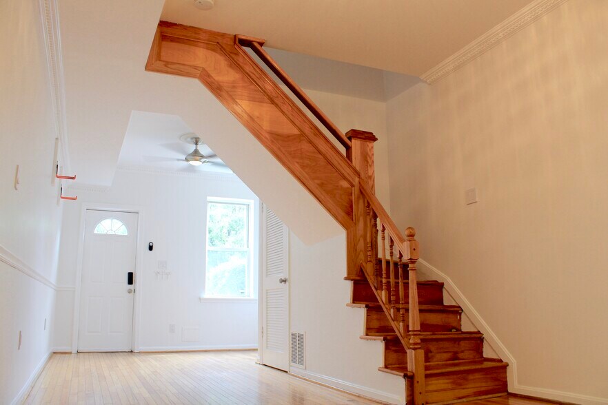 Building Photo - 1520 New Jersey Ave NW