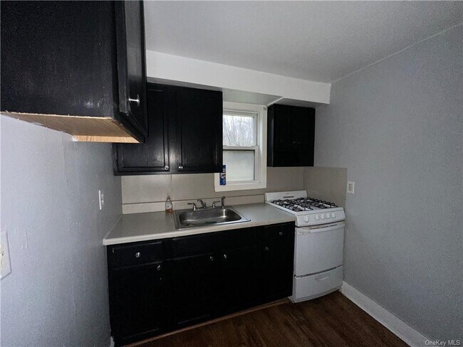 Building Photo - 1399 US-44