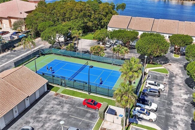 Building Photo - 3606 S Ocean Blvd