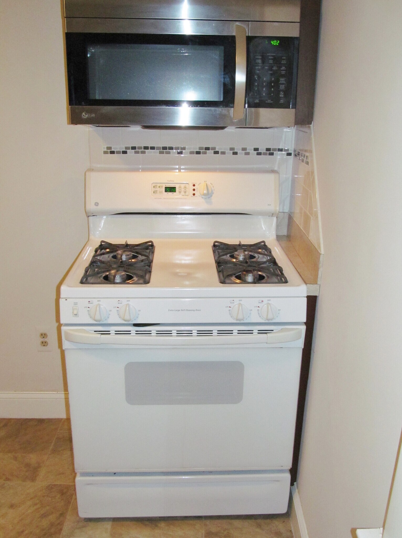 Building Photo - 146 E Cliff St