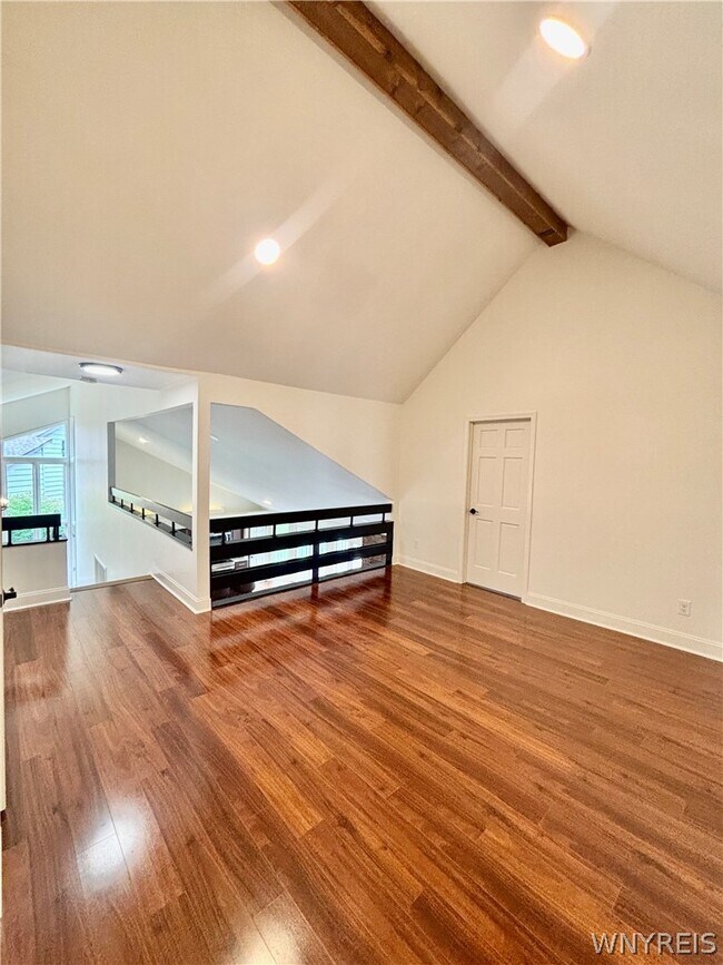 Building Photo - 6035 Whitegate Crossing