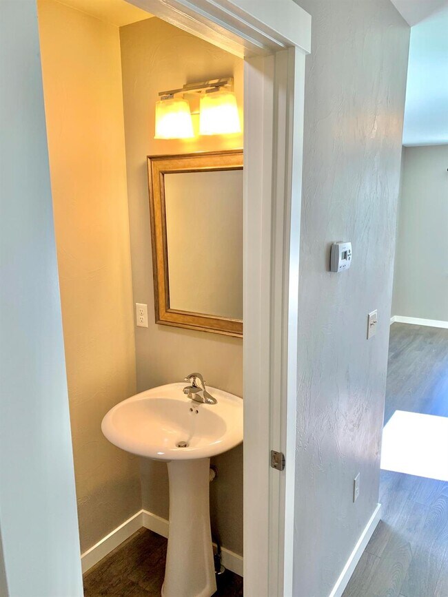 Building Photo - 250 Andesite Ave