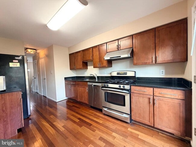 Building Photo - 203 Autumn Flower Ln