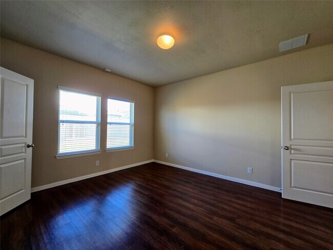 Building Photo - 11126 Kingsnorth Dr