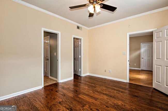 Building Photo - 4248 River Green Dr NW