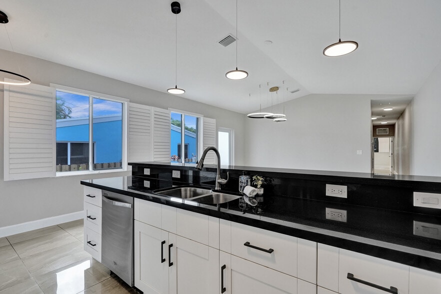 Building Photo - 62 NE 26th St