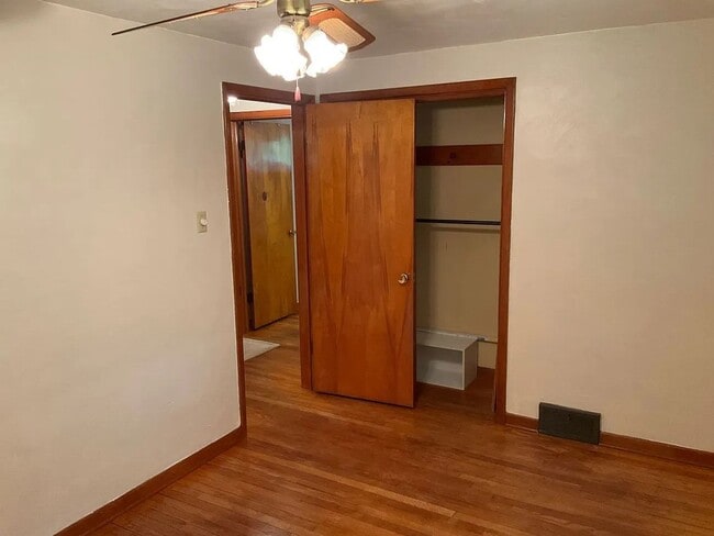 Building Photo - 545 Coal St
