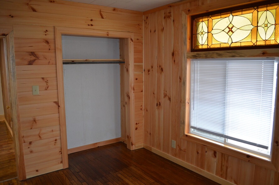 Building Photo - 444 Chestnut St