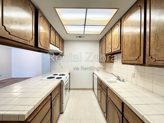 Building Photo - 3357 San Ramon Ct