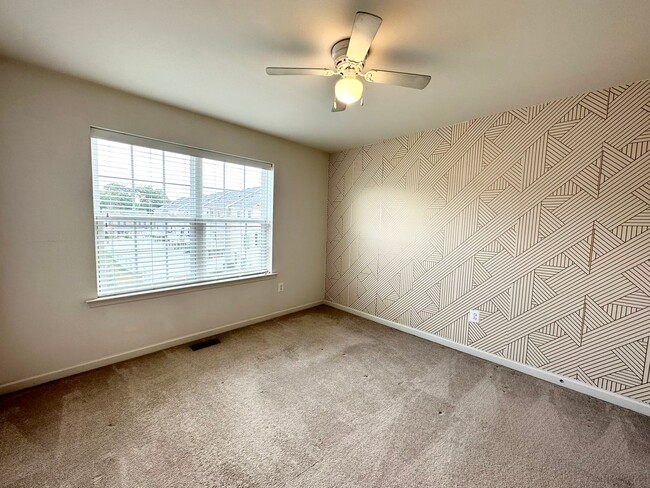 Building Photo - TOWNHOME AVAILABLE IN BALTIMORE CITY