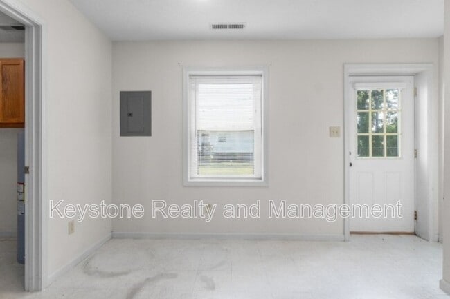 Building Photo - 0 286 Thompsonville Ln