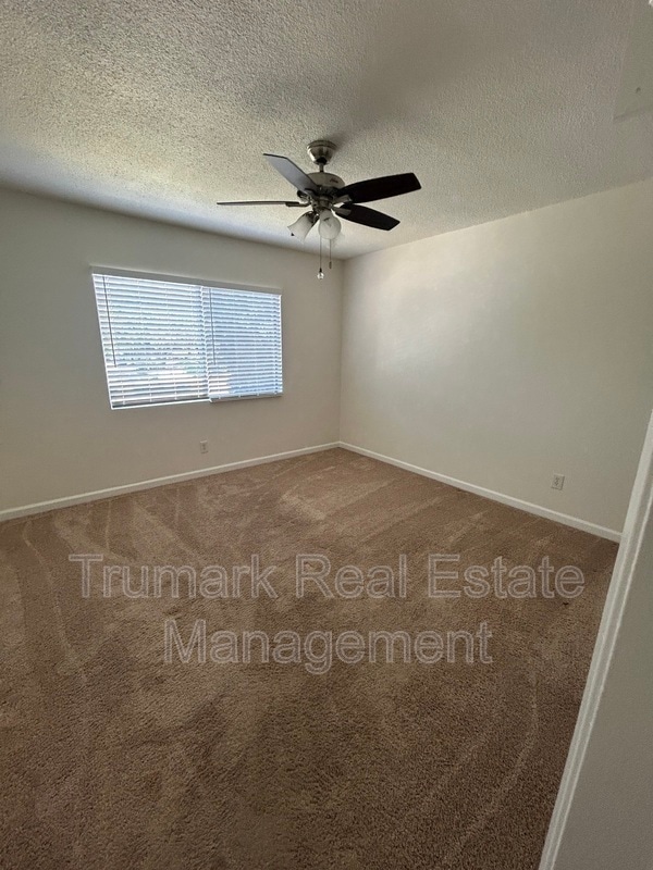 Building Photo - 1811 Huntington Dr