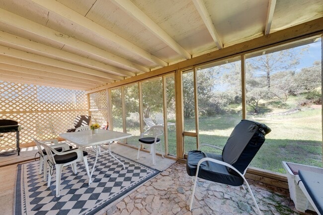 Building Photo - Charming 4 Bedroom Home on Beautiful 10-Acre Property!