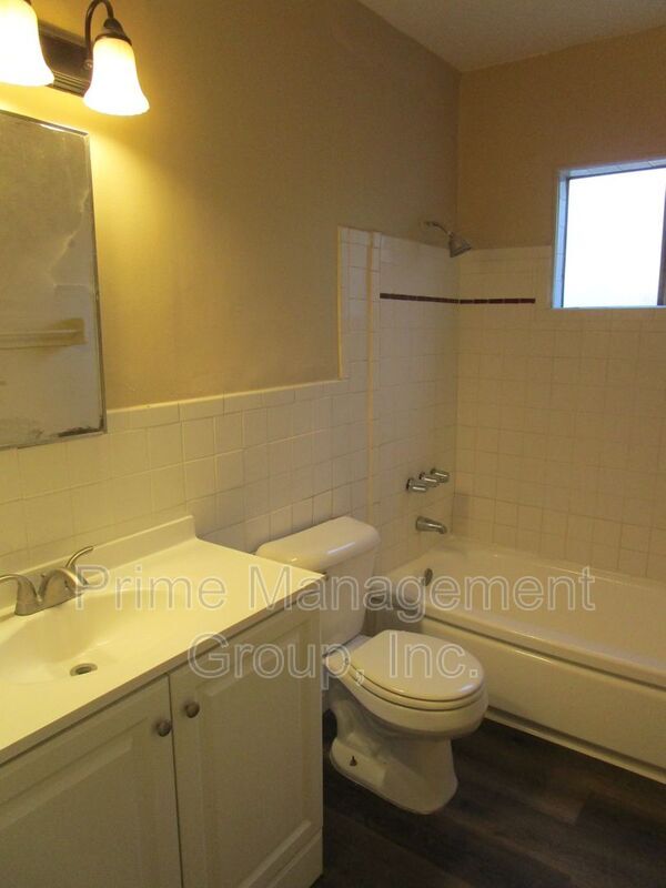 Building Photo - 144 E Baseline Rd