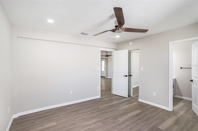 Building Photo - 3412 Springfield Dr