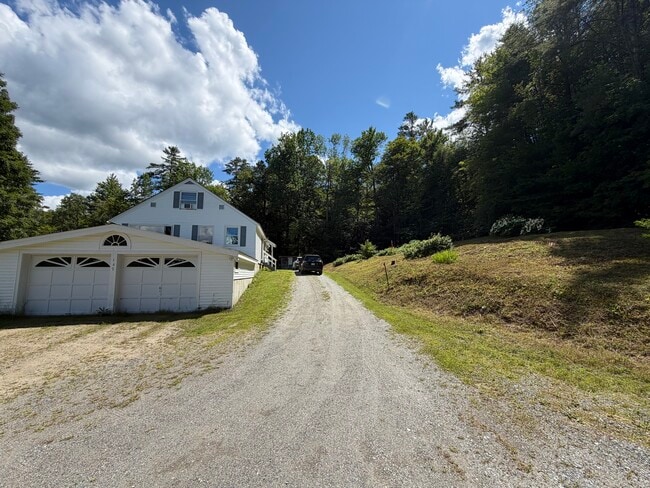 Building Photo - 167 Howard Rd