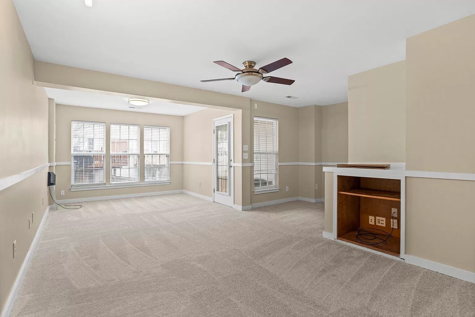 Building Photo - 107 Sylvan Oak Way