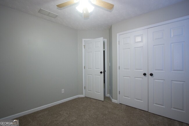 Building Photo - 413 Vista Way