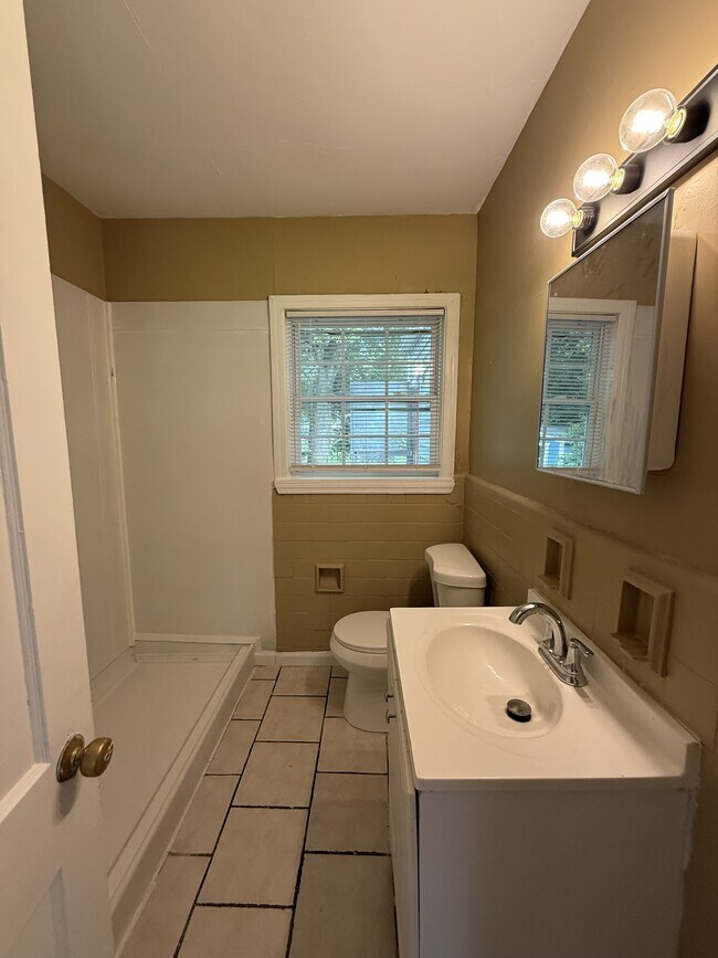 Building Photo - 5604 Ter O