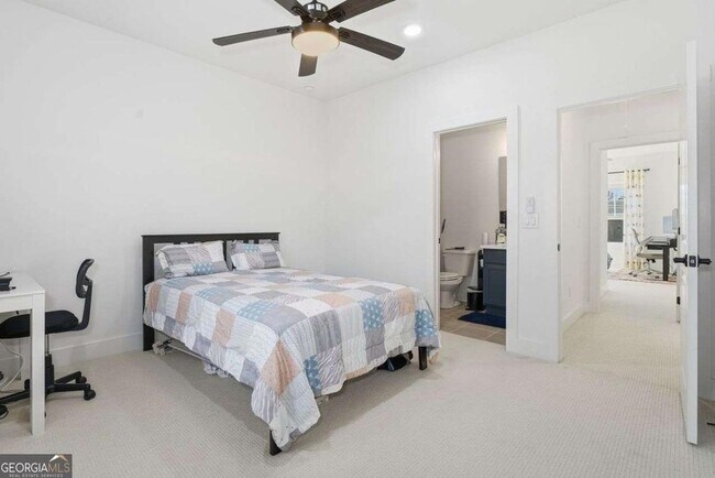 Building Photo - 415 Oakleigh Ave