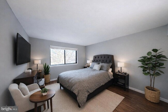 Building Photo - 18428 Point Seneca Pl