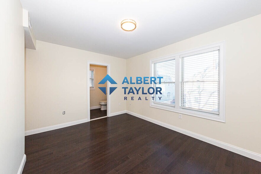 Building Photo - 5 Malvern Ter