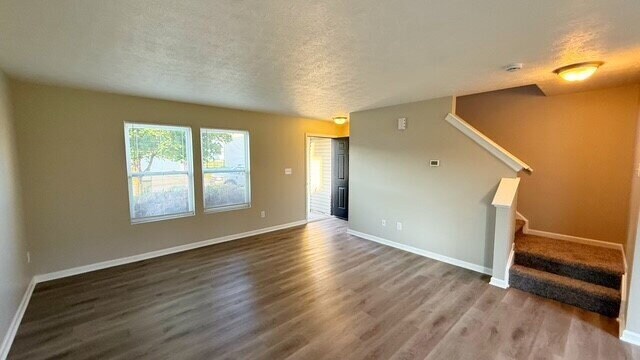 Building Photo - EAST- NEWER 4 BEDROOM 2 STORY HOME AVAILABLE NOW!