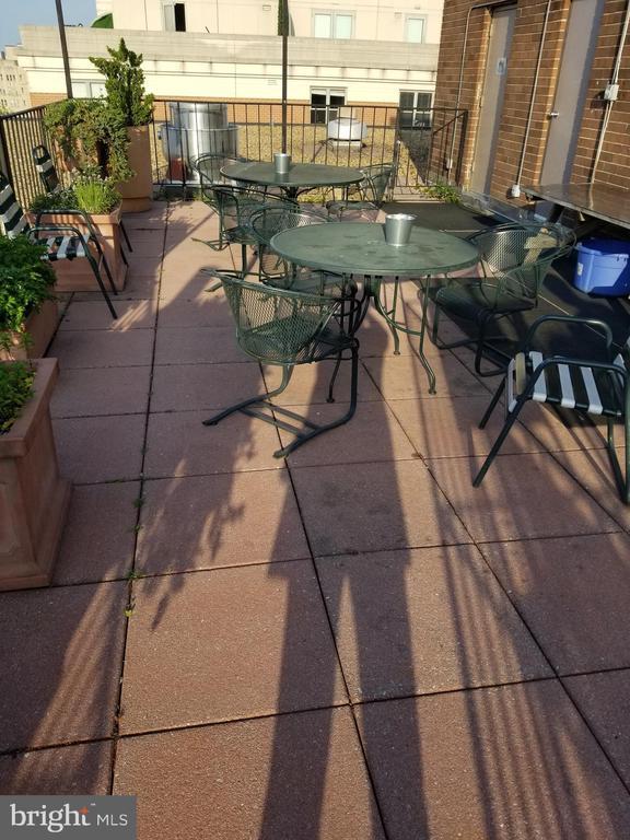 Building Photo - 1435 P St NW