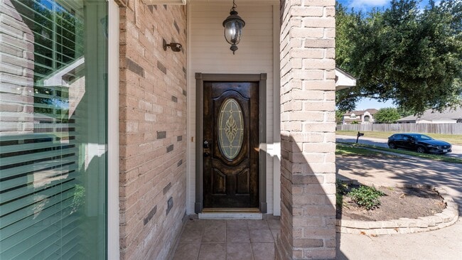 Building Photo - 2107 Charlton House Ln