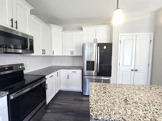 Building Photo - Raeford Rental