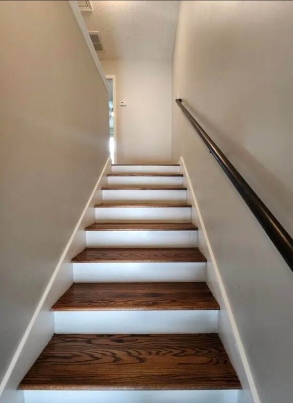 Building Photo - 826 Lower Park Pl