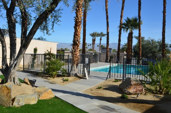 Building Photo - RiverWalk Luxury Living