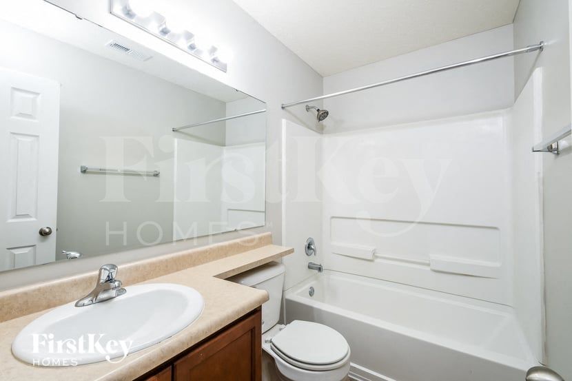 Building Photo - 13826 Zion Ct