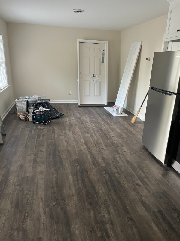 Building Photo - 102 Raleigh St