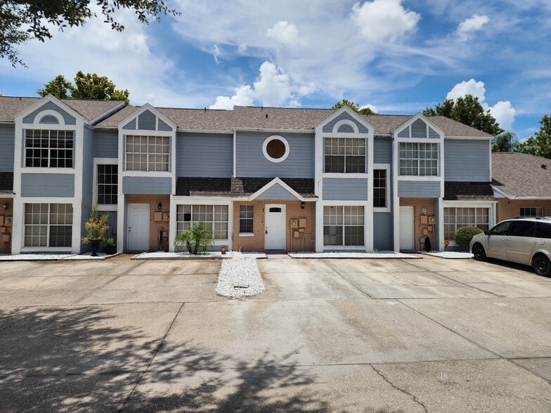 Building Photo - 11110 Essex Ridge Ct