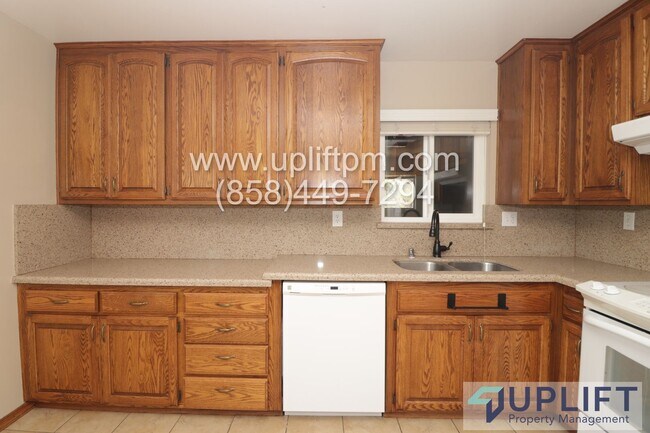 Building Photo - Stunning Home in Granite Hills! 4 Bed 2.5 ...