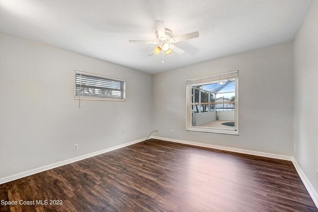 Building Photo - Suntree living