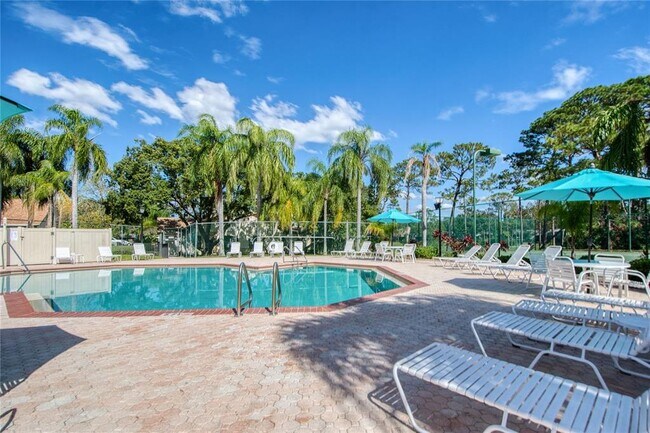 Building Photo - 2617 Bentley Dr