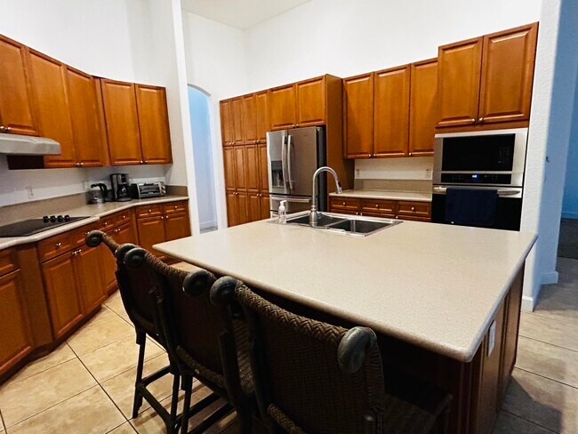 Building Photo - 10440 Cypress Lakes Preserve Dr