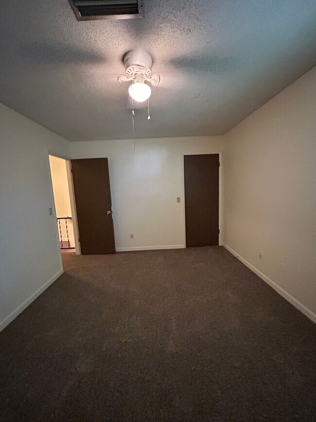 Building Photo - Anthony Circle Townhomes, Enterprise, AL