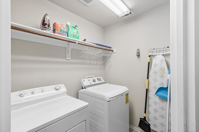 Building Photo - 8304 Timberbrook Ln