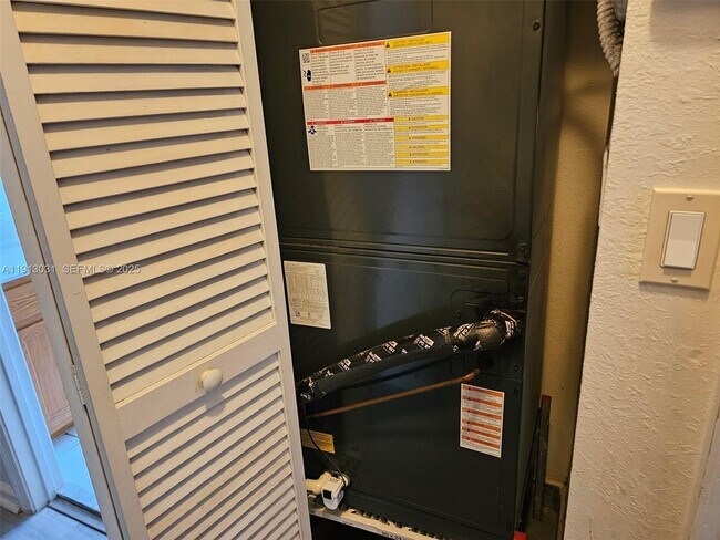 Building Photo - 21417 NW 13th Ct